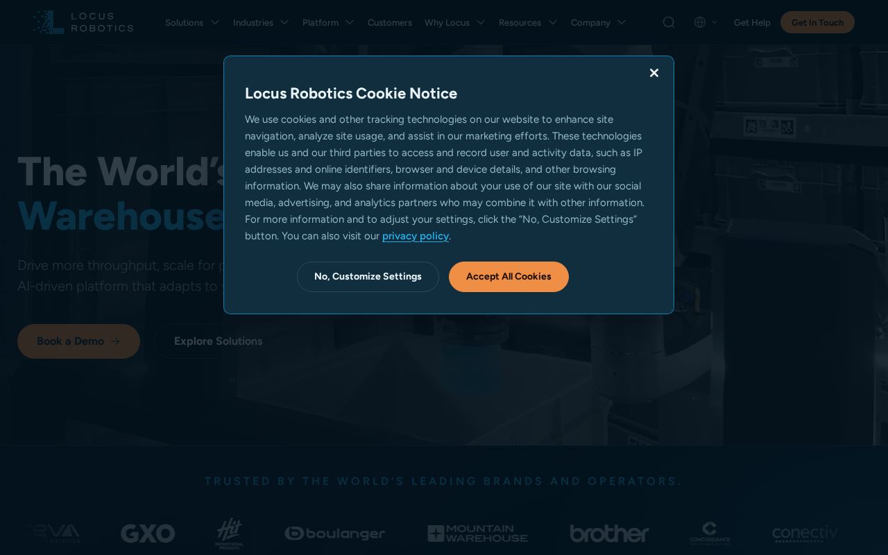 The locusrobotics.com homepage, first screen